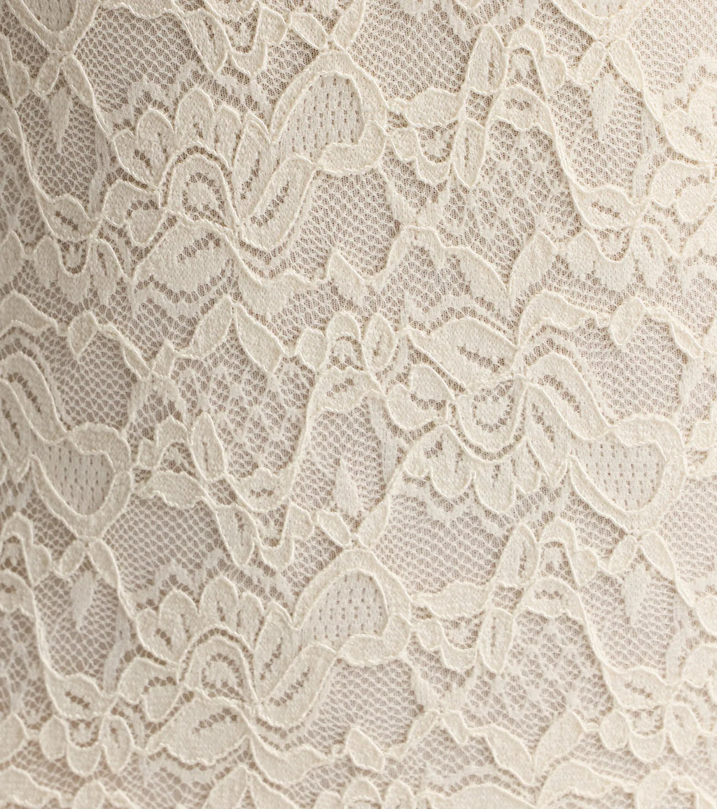 Macacão Boho Sonhador de Renda com Folhos
