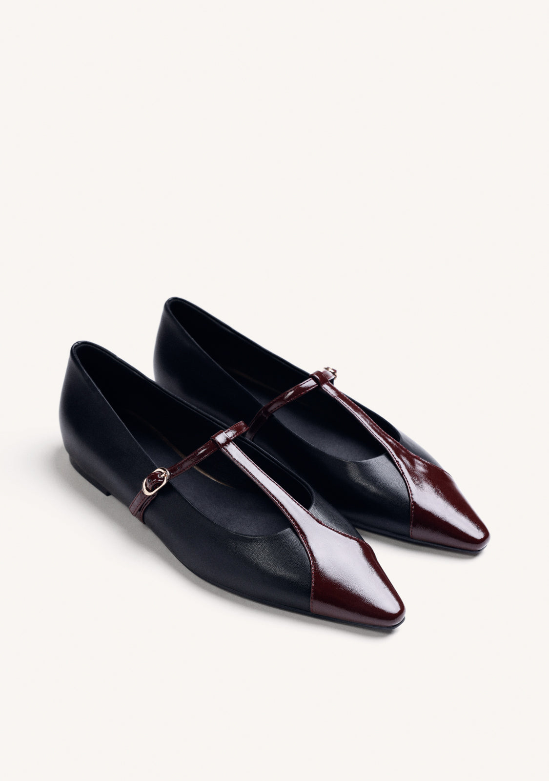 BLACK LEATHER WEDGE BALLET FLATS