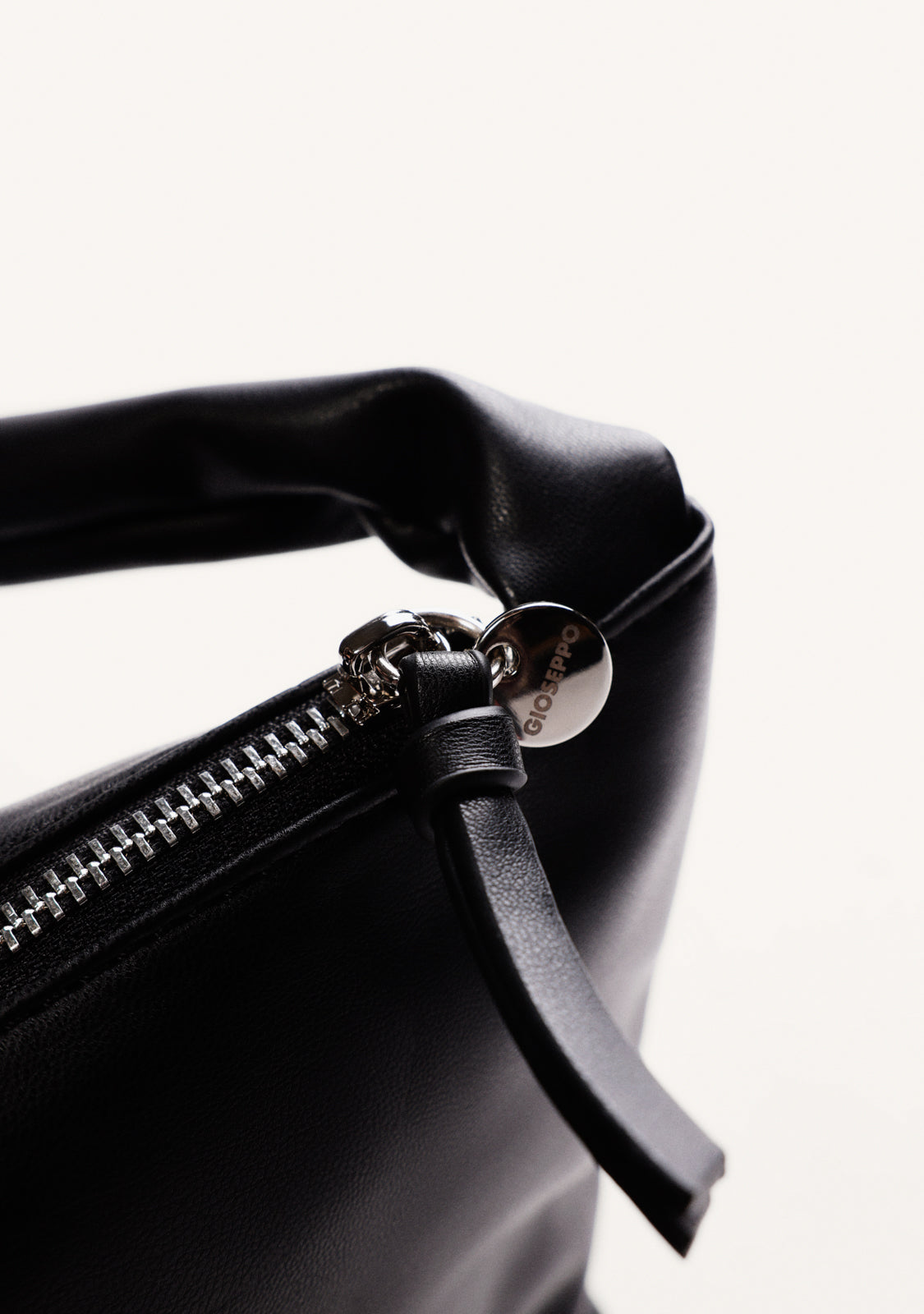 BLACK SHOULDER BAG