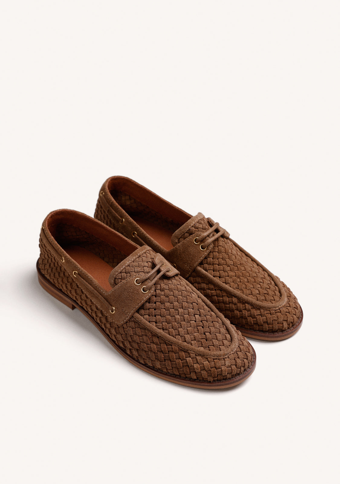 BROWN BRAIDED LEATHER BOAT SHOES