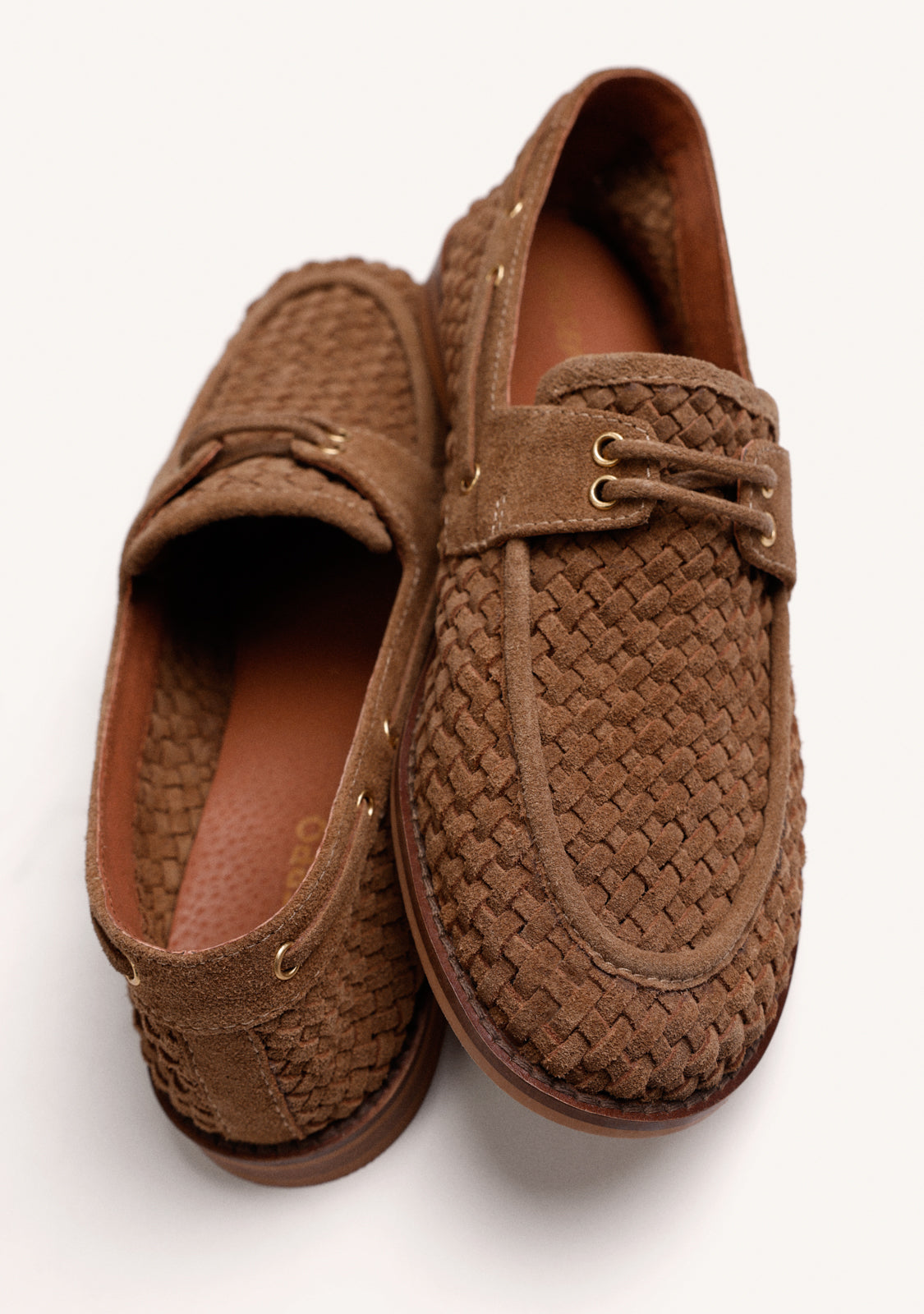 BROWN BRAIDED LEATHER BOAT SHOES