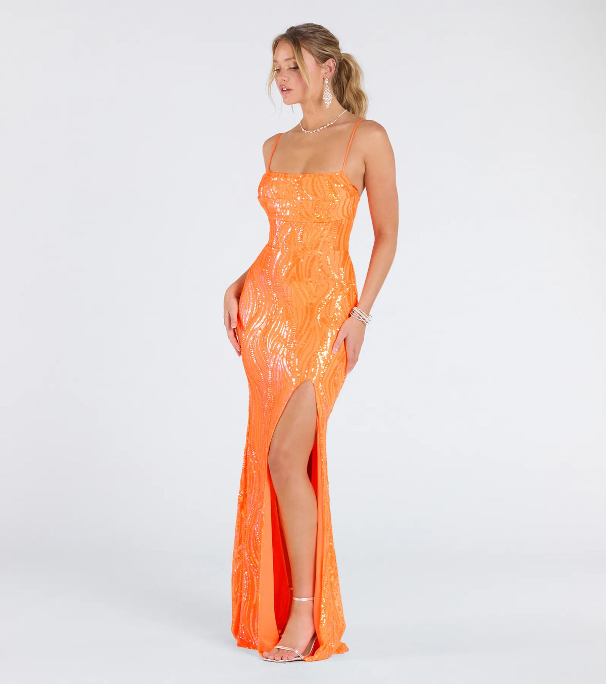 Vestido de gala Ashleigh com espartilho de atacadores e lantejoulas