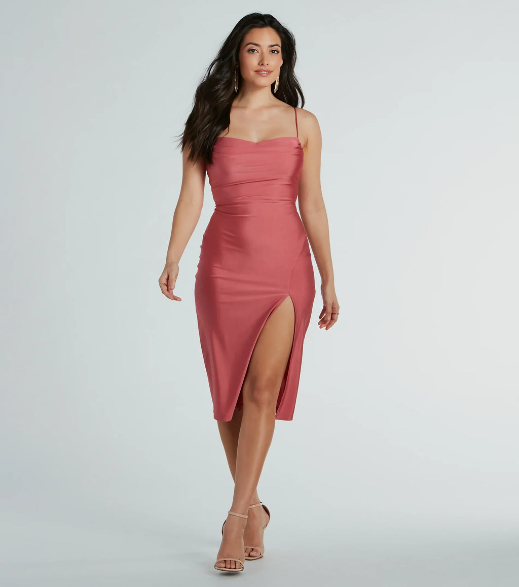 Abito Midi Elegante E Sinuoso Con Spacco Alto