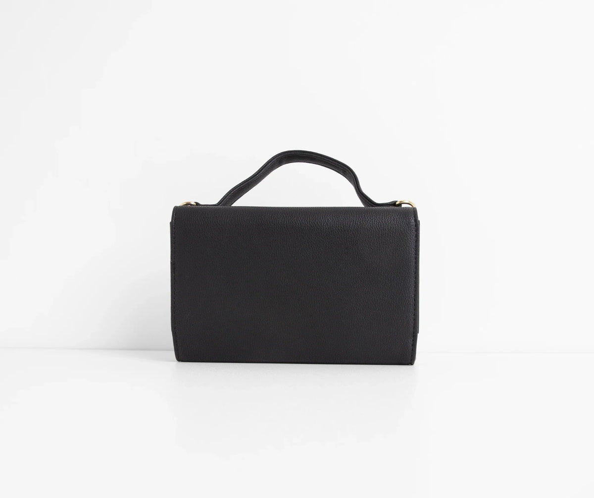 Portafoglio a mano e borsa a tracolla
